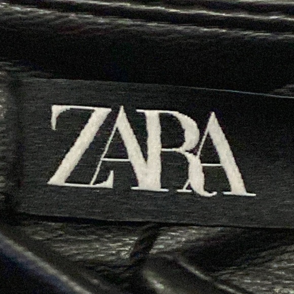 NWT ZARA BLACK FAUX LEATHER SHORTS WO SIZE MED WAIST 15” SIDE TO SIDE INSEAM 3” - Picture 2 of 11